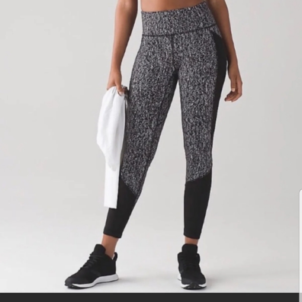 Lululemon Fit Physique Tight Size 6
